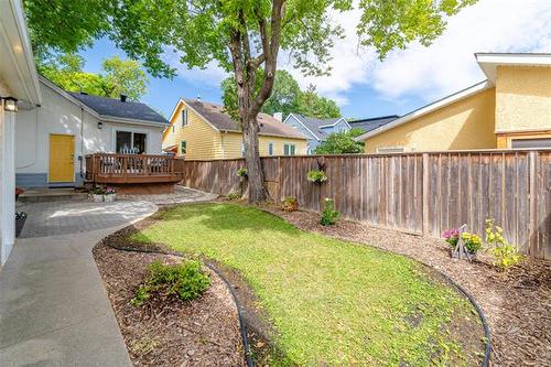 438 Campbell St, Winnipeg, MB - Outdoor With Deck Patio Veranda