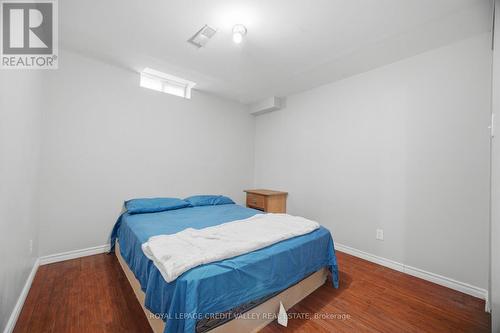 7443 Russian Olive Close, Mississauga, ON - Indoor Photo Showing Bedroom