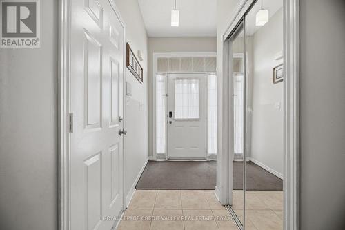 7443 Russian Olive Close, Mississauga, ON - Indoor Photo Showing Other Room