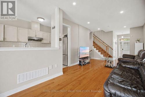 7443 Russian Olive Close, Mississauga, ON - Indoor