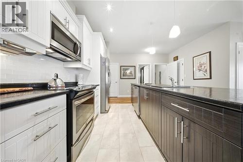 257 Donly Drive S, Simcoe, ON - Indoor Photo Showing Kitchen With Upgraded Kitchen