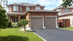 18 MERGANSER COURT Barrie, ON L4N 8W7