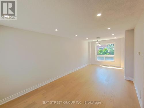 3282 Dragon Drive, Mississauga, ON - Indoor Photo Showing Other Room