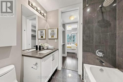328 - 39 Queens Quay, Toronto, ON - Indoor Photo Showing Bathroom
