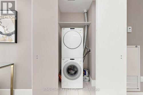 328 - 39 Queens Quay, Toronto, ON - Indoor Photo Showing Laundry Room