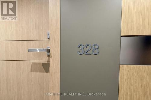 328 - 39 Queens Quay, Toronto, ON - 
