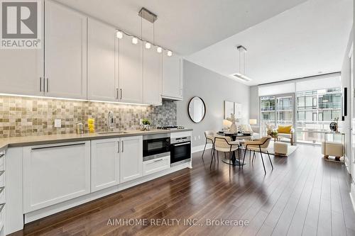 328 - 39 Queens Quay, Toronto, ON - Indoor Photo Showing Kitchen With Upgraded Kitchen