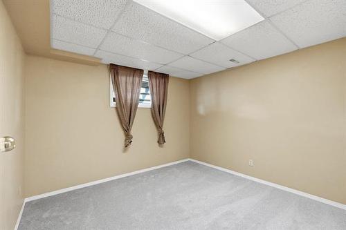 464 Springfield Rd, Winnipeg, MB - Indoor Photo Showing Other Room