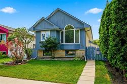 464 Springfield RD  Winnipeg, MB 42G4G2
