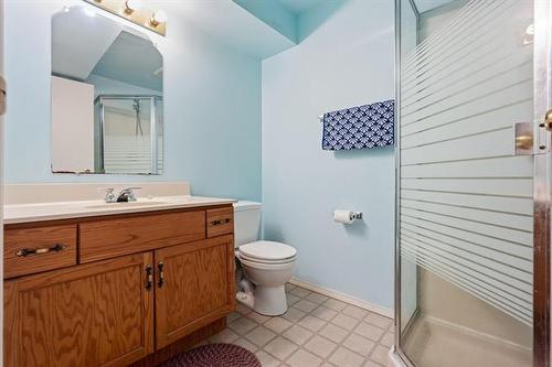 464 Springfield Rd, Winnipeg, MB - Indoor Photo Showing Bathroom