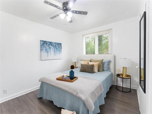 1331 Somerville Ave, Winnipeg, MB - Indoor Photo Showing Bedroom