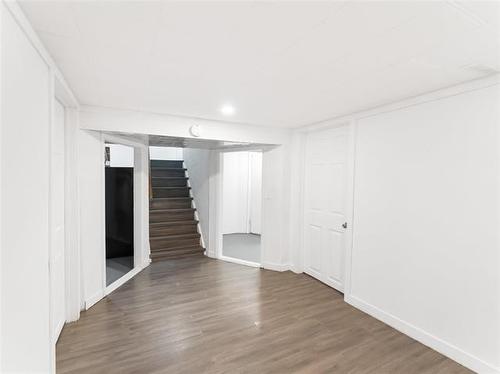 1331 Somerville Ave, Winnipeg, MB - Indoor Photo Showing Other Room
