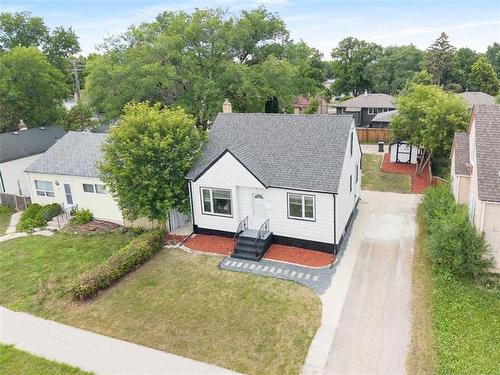 1331 Somerville Ave, Winnipeg, MB - Outdoor