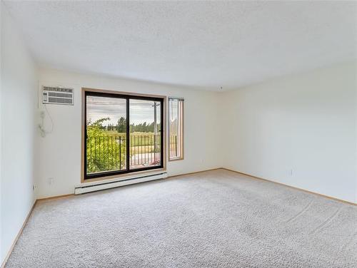 7-55 Bayridge Ave, Winnipeg, MB - Indoor Photo Showing Other Room