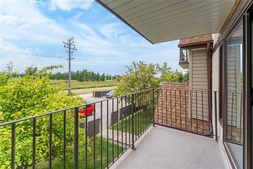 7-55 Bayridge Ave, Winnipeg, MB - Outdoor With Exterior