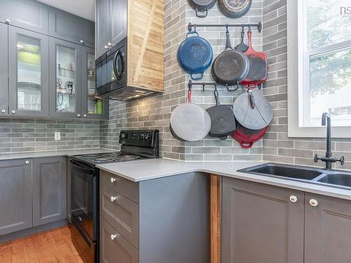 366 Main Street, Middleton, NS - Indoor Photo Showing Kitchen With Double Sink