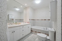 Salle de bains attenante à la CCP - 