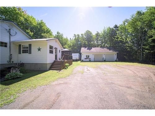 19 Christopher Dr, Burton, NB 