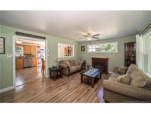 19 Christopher Dr, Burton, NB 