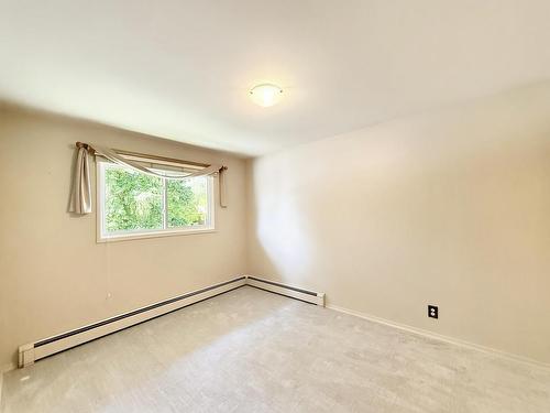 204 Anten Street, Thunder Bay, ON - Indoor Photo Showing Other Room