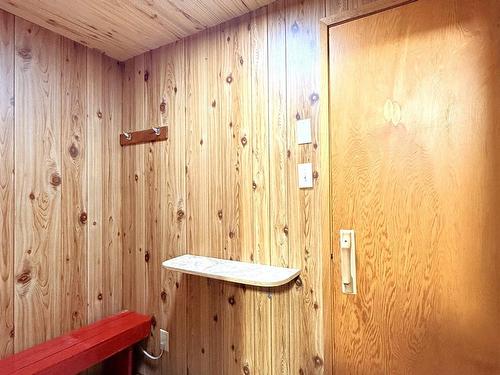 204 Anten Street, Thunder Bay, ON - Indoor Photo Showing Other Room
