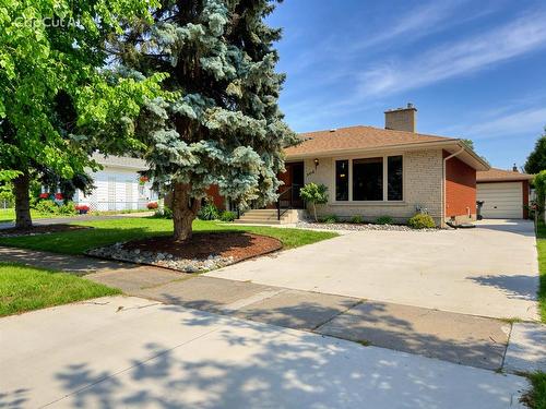 204 Anten Street, Thunder Bay, ON - Outdoor With Facade