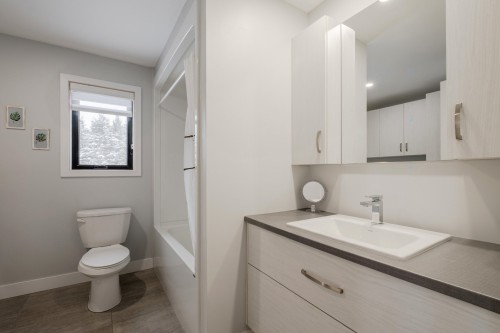 Salle de bains - 1 Rue Alice, Ham-Sud, QC - Indoor Photo Showing Bathroom
