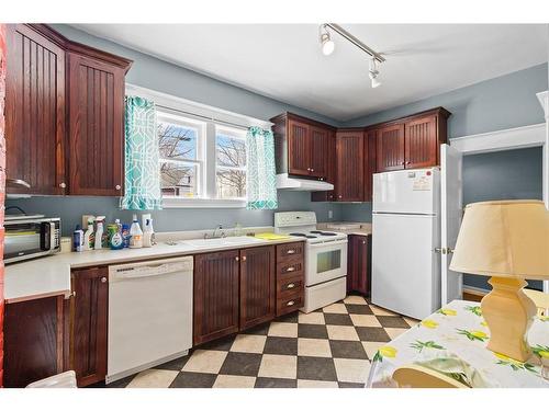 8 Glenridge Crescent, St. John'S, NL - Indoor Photo Showing Kitchen