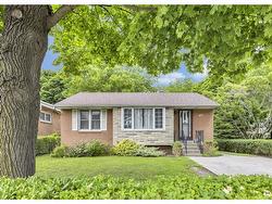 1158 DOT Avenue  Windsor, ON N9C 3J1