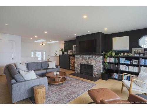 27 Shipyard Rd, Rothesay, NB 