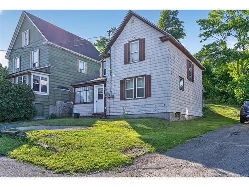 4 Windsor St, Campbellton, NB 
