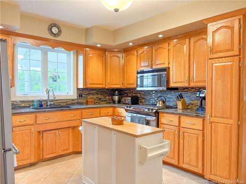 21 Hillcrest Ave, Hartland, NB 