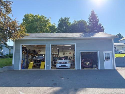 21 Hillcrest Ave, Hartland, NB 