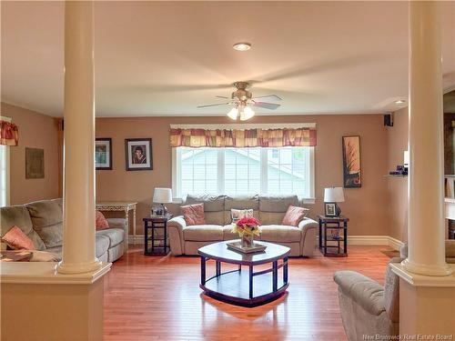 21 Hillcrest Ave, Hartland, NB 