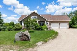 11 Spillway COVE  St Malo, MB R0A 1T0