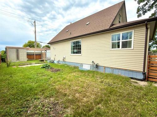 396 Belvidere St, Winnipeg, MB - Outdoor With Exterior