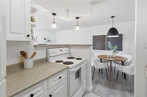 8-700 Blantyre Ave, Winnipeg, MB - Indoor Photo Showing Kitchen