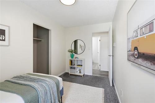 8-700 Blantyre Ave, Winnipeg, MB - Indoor Photo Showing Bedroom