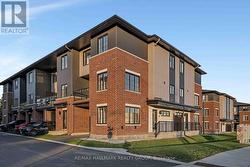 422 ROLLING MEADOW CRESCENT Ottawa, ON K1W 0X6