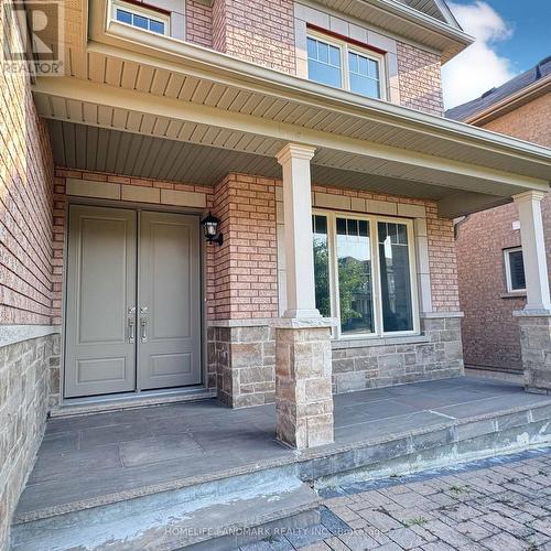 32 PHILIPS LAKE COURT , Richmond Hill, Ontario L4E 0S8 2