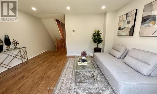 5666 Cortina Crescent, Mississauga, ON - Indoor