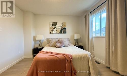5666 Cortina Crescent, Mississauga, ON - Indoor Photo Showing Bedroom
