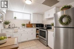 374 UPPER WENTWORTH Street  Hamilton, ON L9A 4T5
