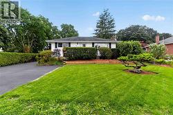 8 AVONDALE Crescent Brantford, ON N3S 4L5