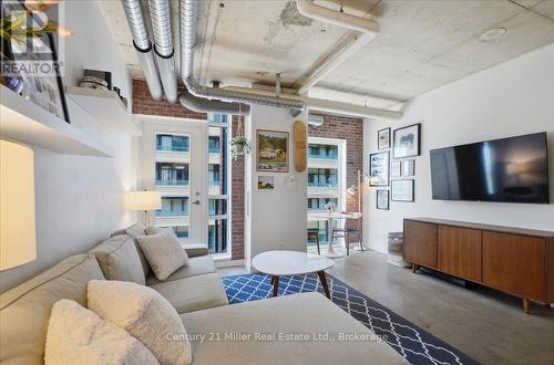 518 - 150 Sudbury Street, Toronto (Little Portugal), ON - Indoor Photo Showing Living Room