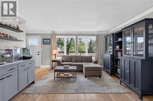 520 Front Road, Lasalle, ON - Indoor Photo Showing Living Room