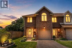 502 BARTON Street Unit# 27  Stoney Creek, ON L8E 5B5