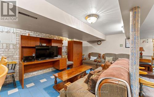 183 Glenholme Avenue, Toronto, ON - Indoor