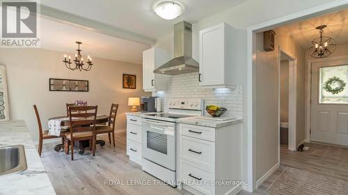 7 Stirling Crescent, St. Thomas, ON - Indoor Photo Showing Kitchen