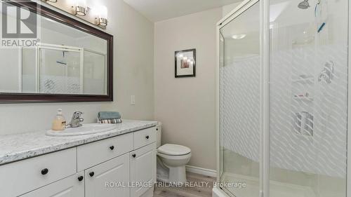 7 Stirling Crescent, St. Thomas, ON - Indoor Photo Showing Bathroom